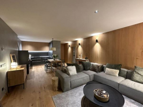 Isard Homes by Select Rentals